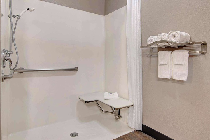 Room 17 of 26