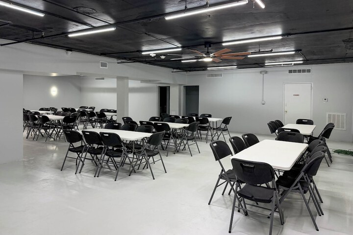 Business Center 35 of 40