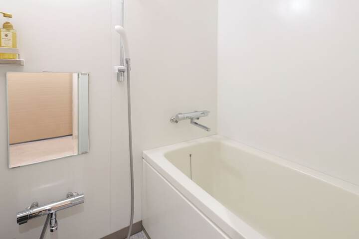 Room 18 of 52