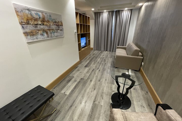 Room 27 of 51