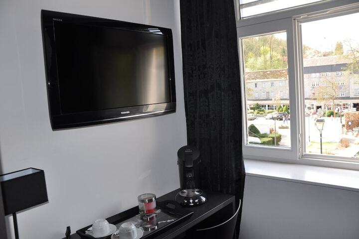 Photo 6