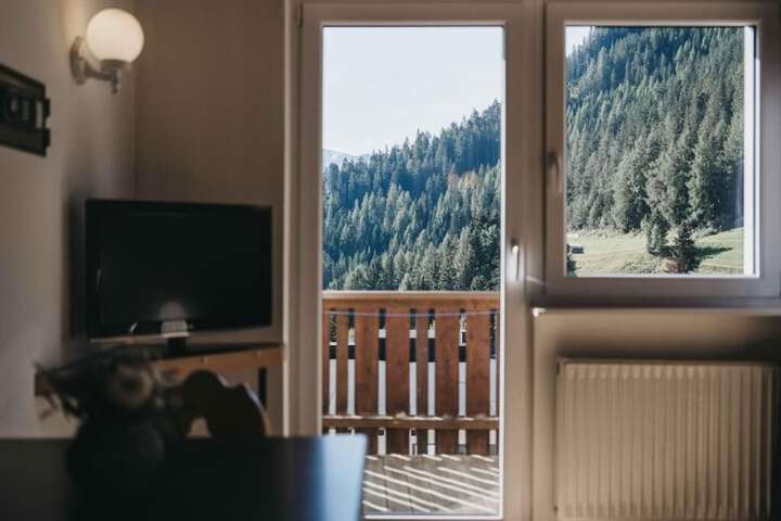 Room 4 of 21