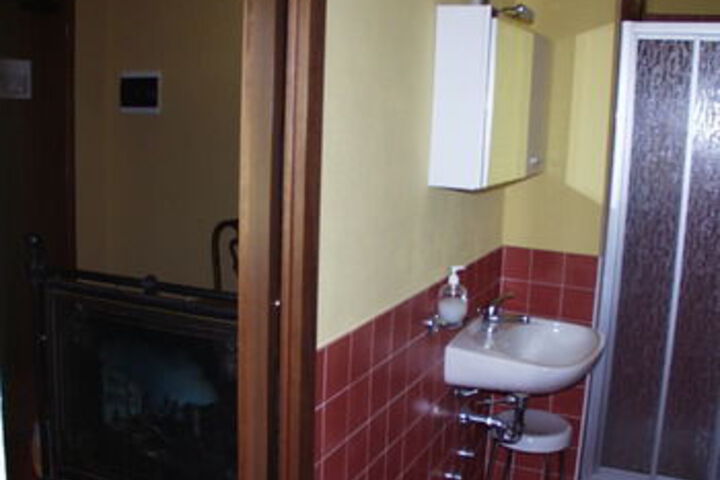 Room 10 of 30