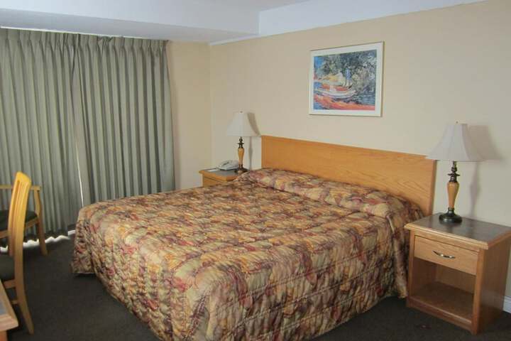 Room 12 of 27
