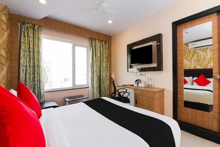 Room 12 of 33