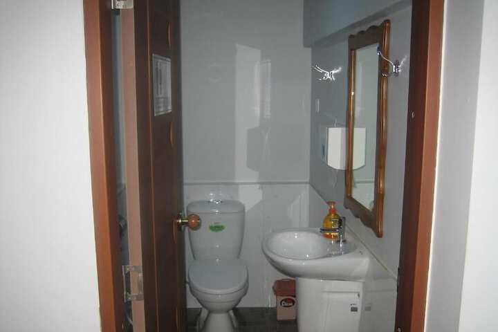 Room 33 of 56