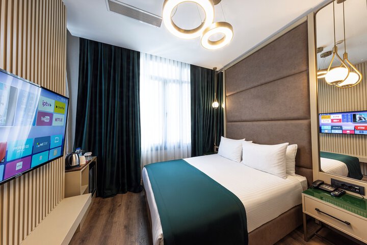 Room 21 of 64