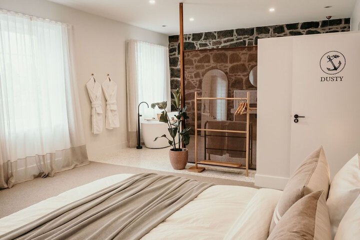 Room 3 of 46