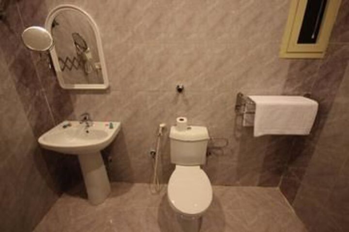 Room 3 of 30