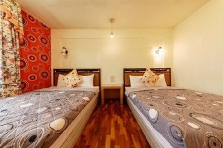 Room 30 of 40