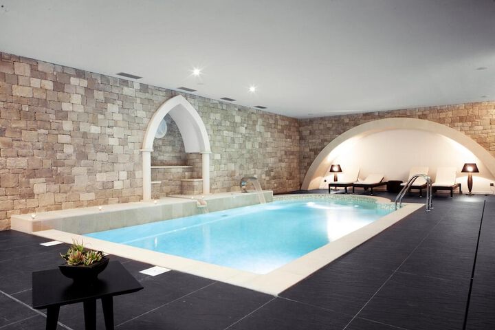 Pool 57 of 105