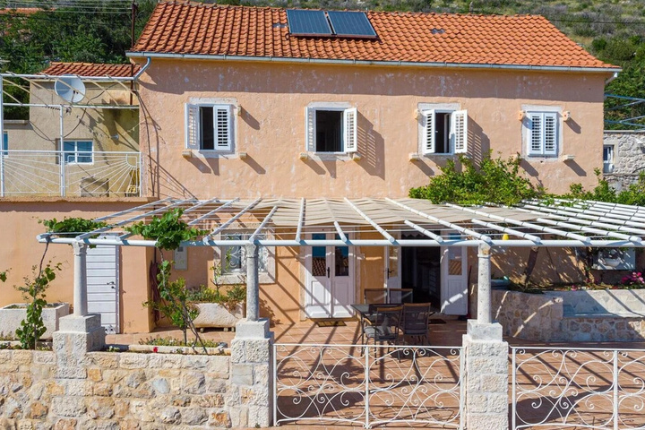 Beautiful Home in Mokalo With Wifi and 2 Bedrooms