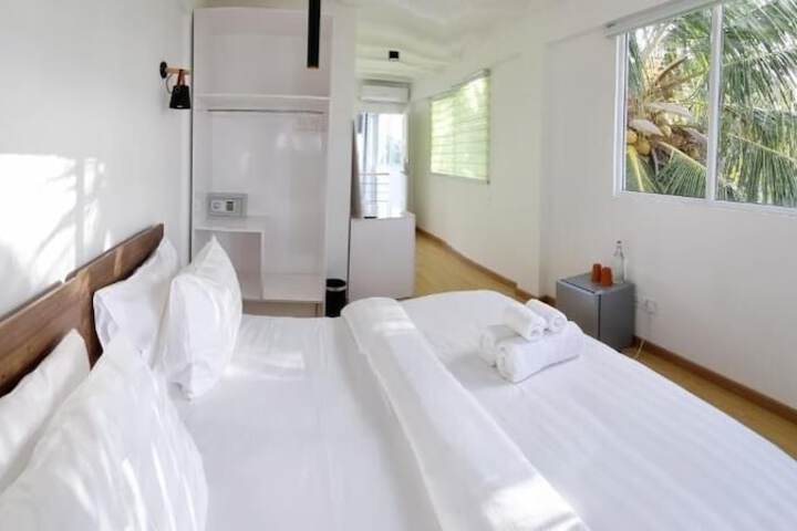 Room 2 of 55