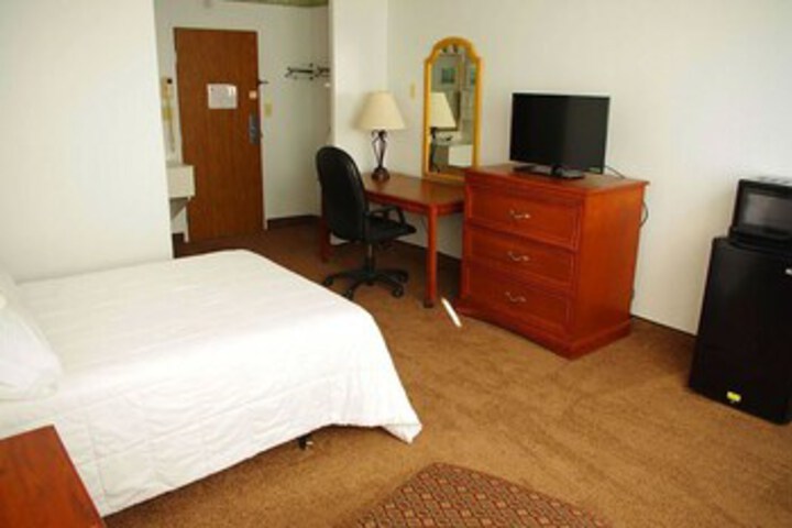 Room 8 of 13