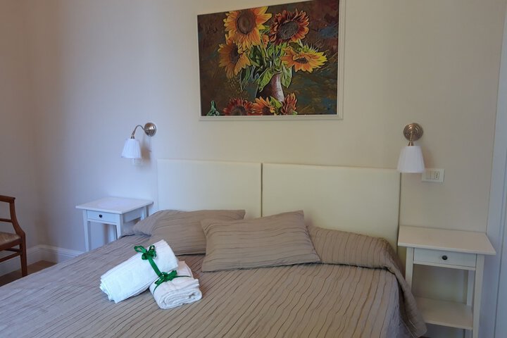Room 14 of 103