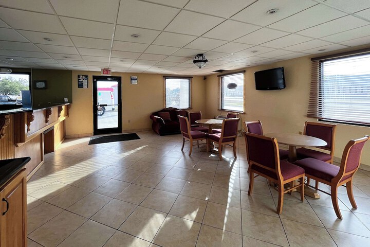 Guest Lobby