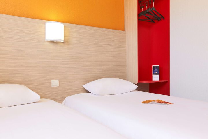Room 3 of 23