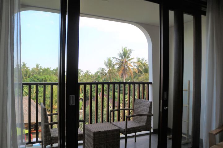 Hotel Exterior 106 of 111