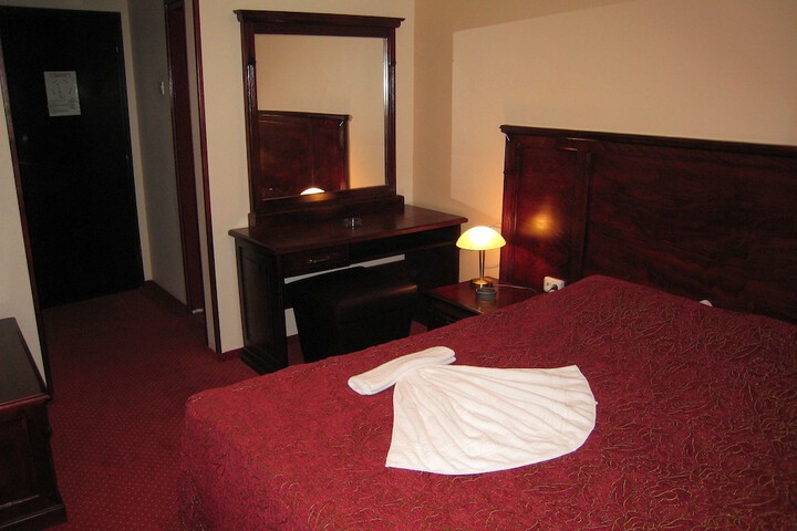 Room 5 of 36