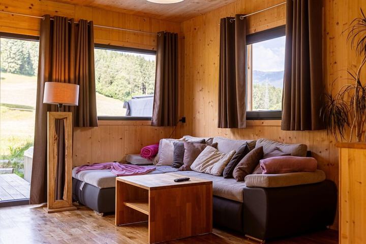 Room 2 of 34