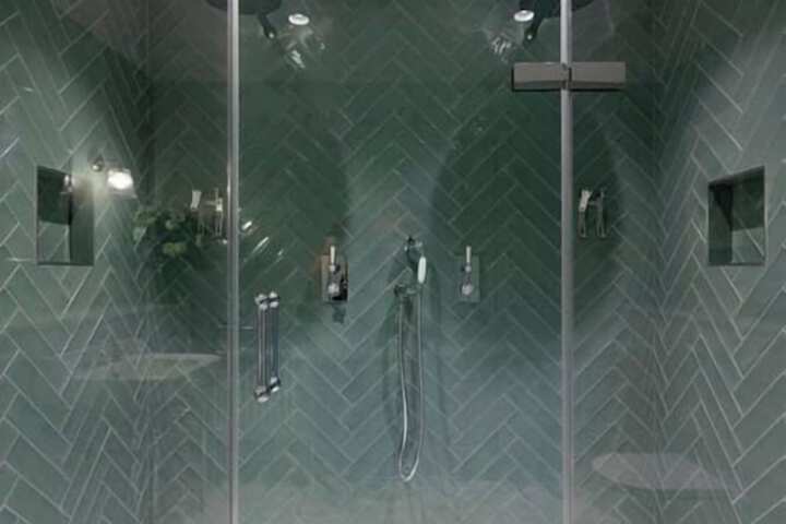 Room 27 of 42
