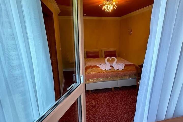 Room 61 of 106