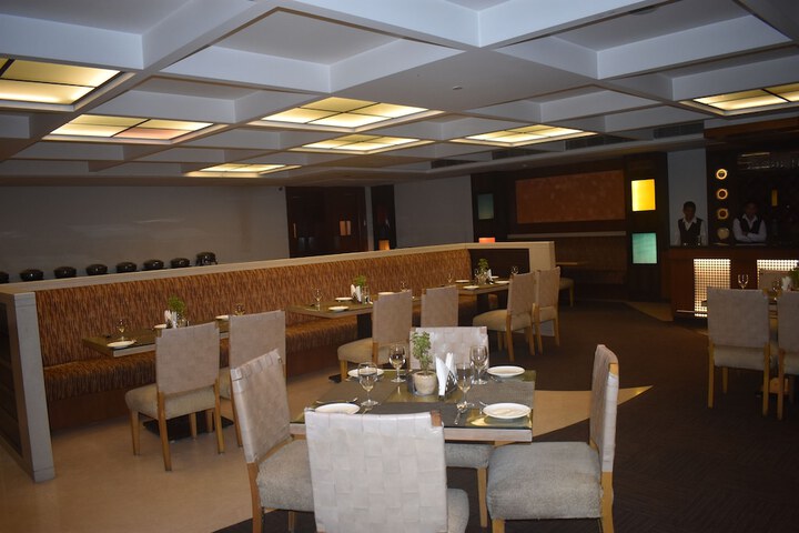 Dining Photos