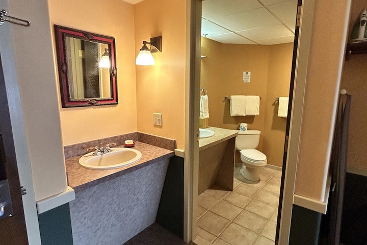 Room 202 of 259