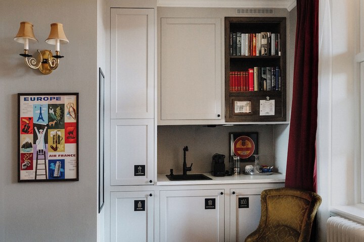 Room 32 of 83