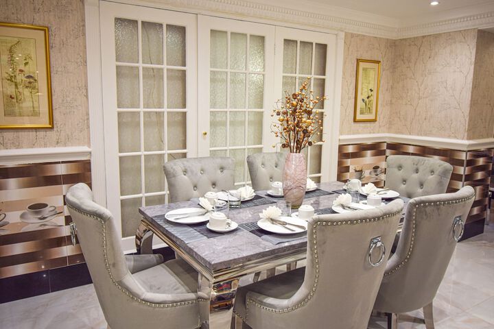 Dining 45 of 55
