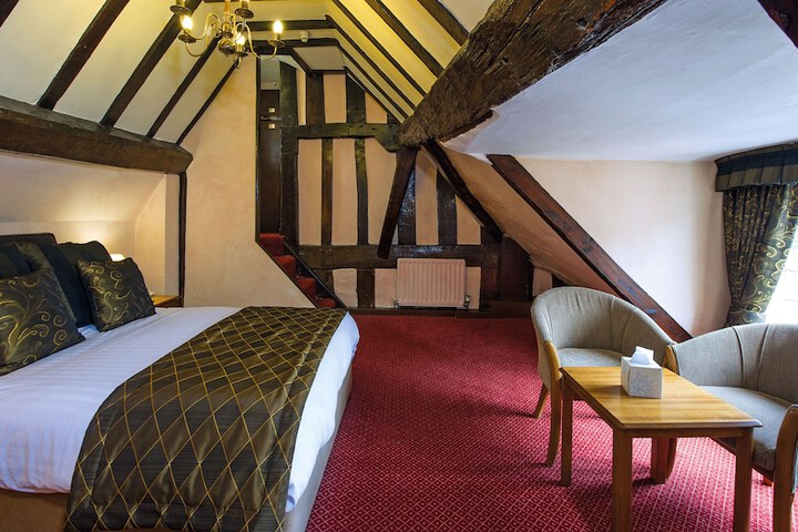 Room 15 of 38