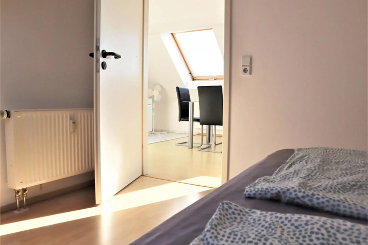 Room 5 of 17