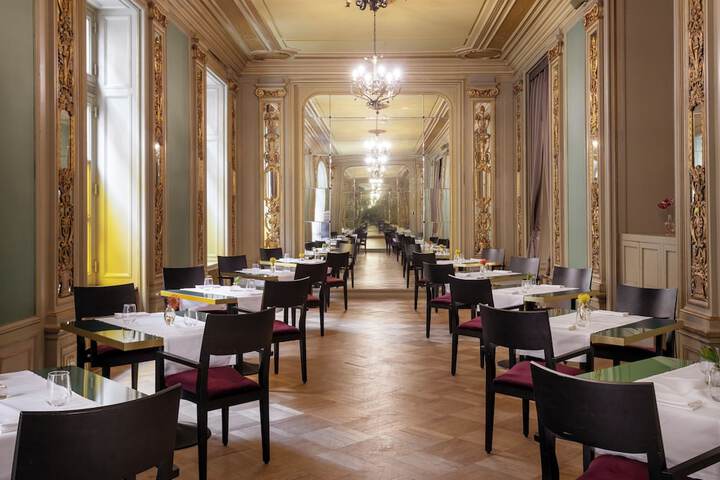 Dining 85 of 146