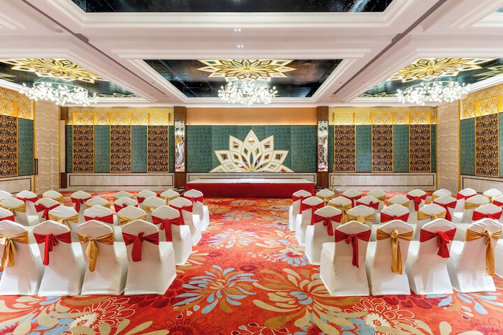 Ballroom/Hall 57 of 74