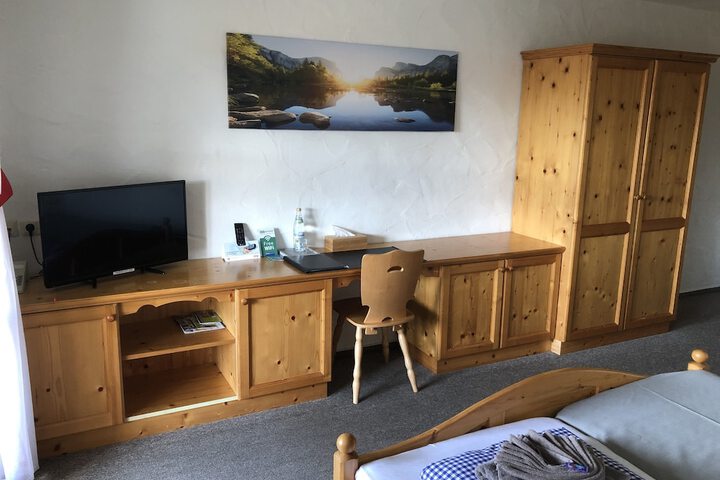 Room 9 of 72