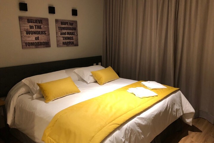 Room 6 of 49
