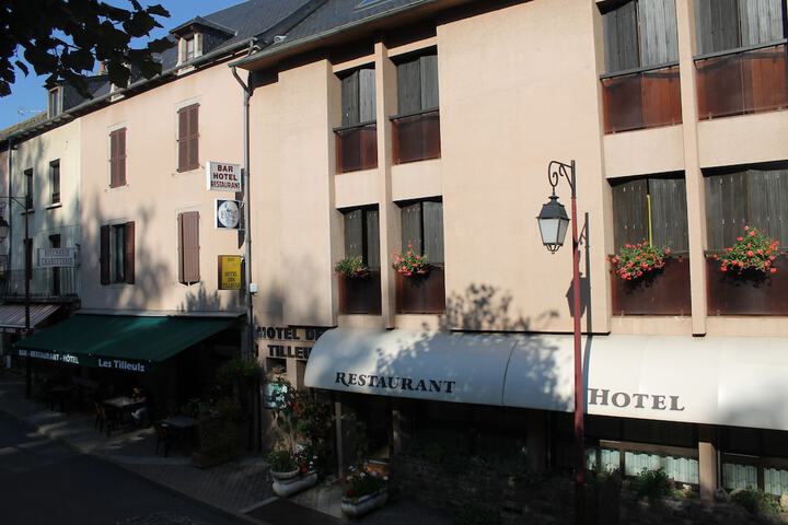 Hotel 79 of 80