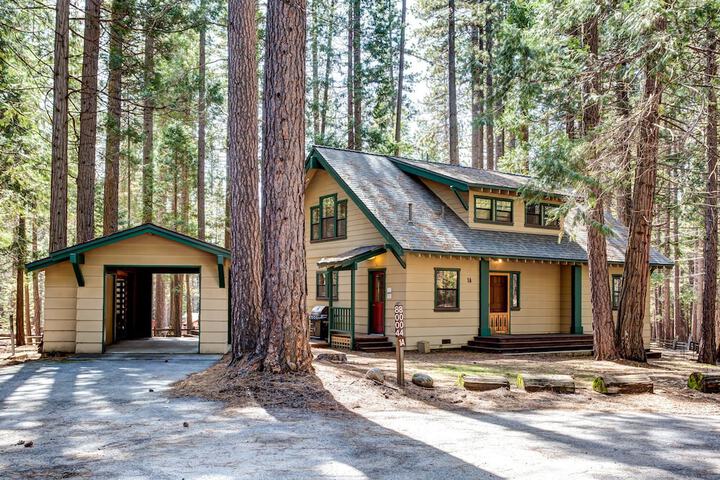Exterior of 1A Wawona Retreat