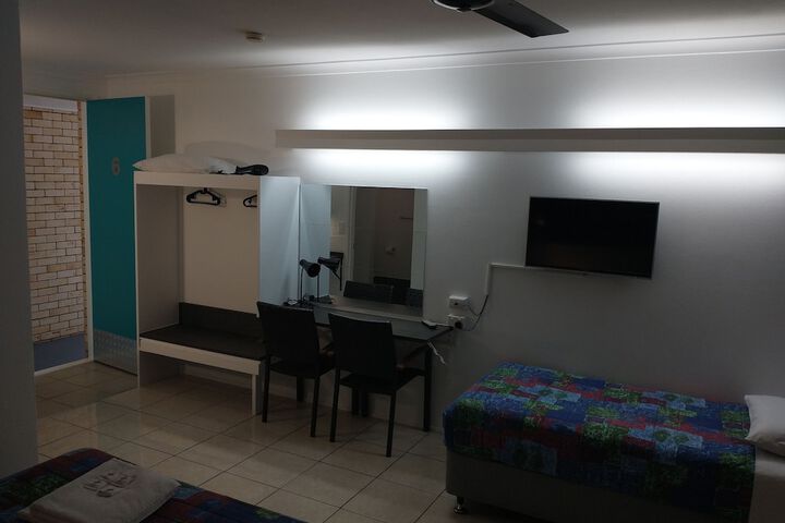 Room 16 of 109