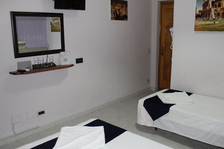 Room 44 of 83
