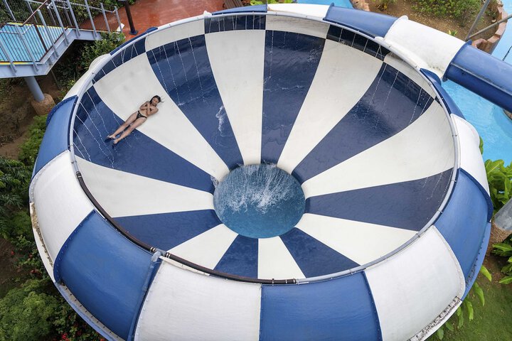 Pool Hotel