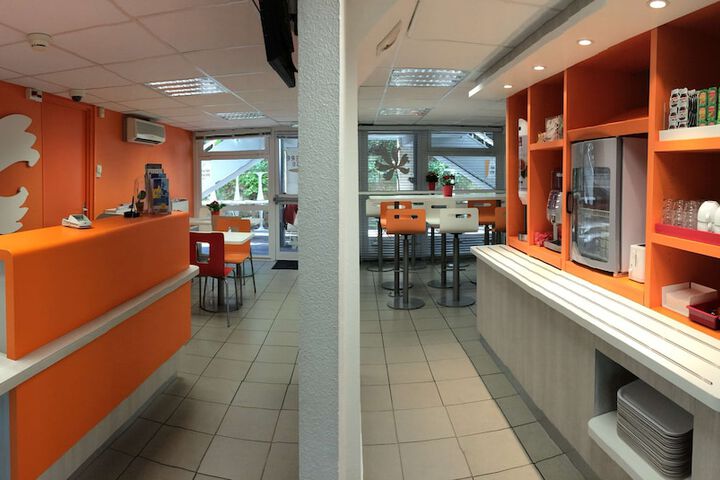 Entrance & Lobby