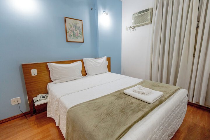 Room 15 of 119