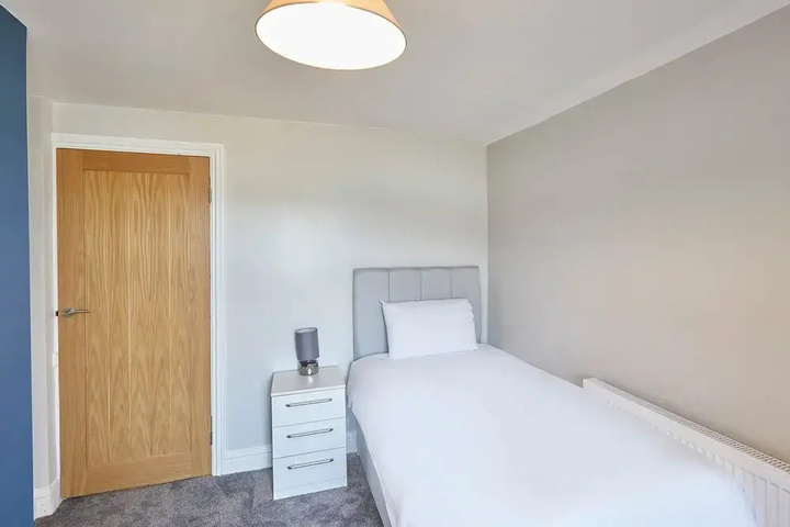 Room 3 of 13