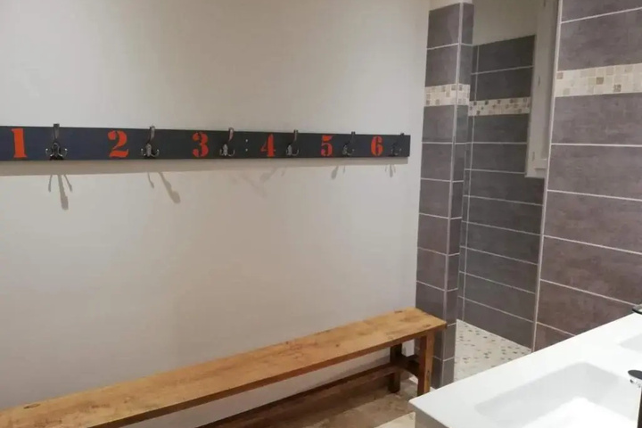 Room 8 of 21