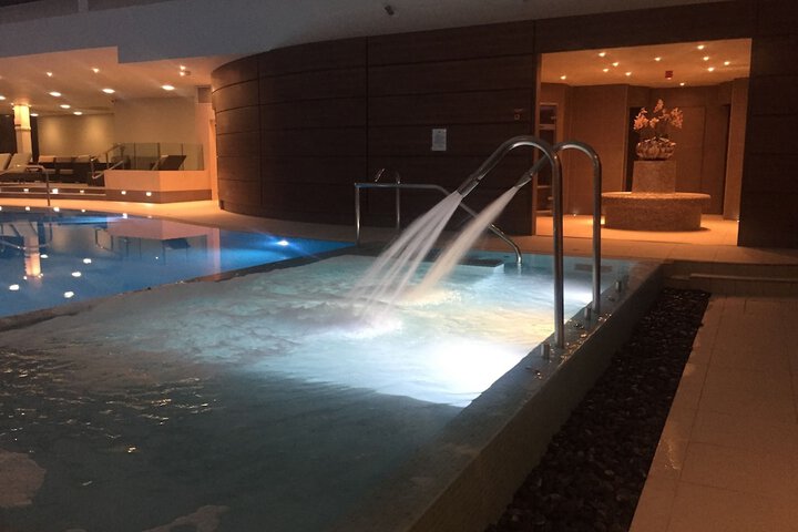Hotel with Pool