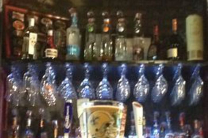 Lounge 17 of 21