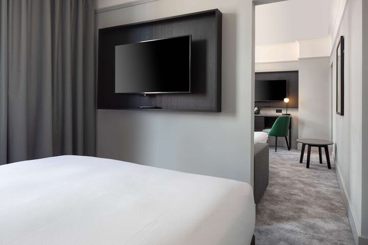Room 109 of 182