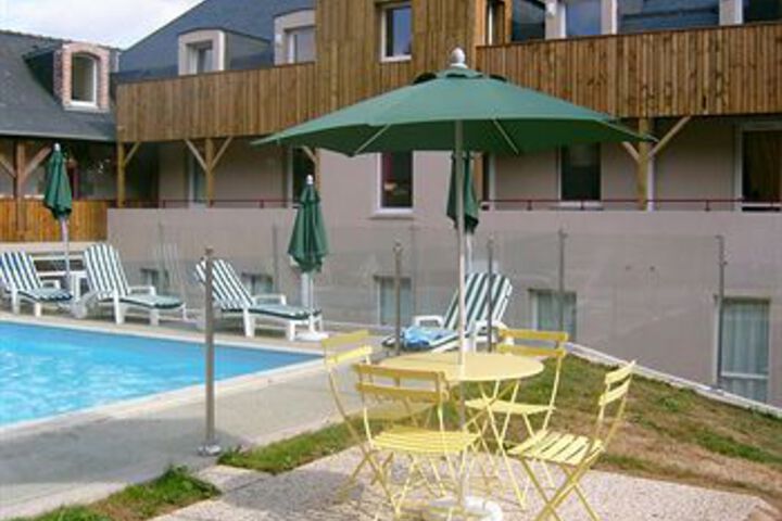 Pool 36 of 40