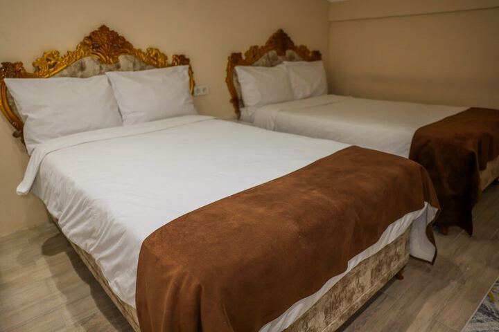 Room 20 of 136